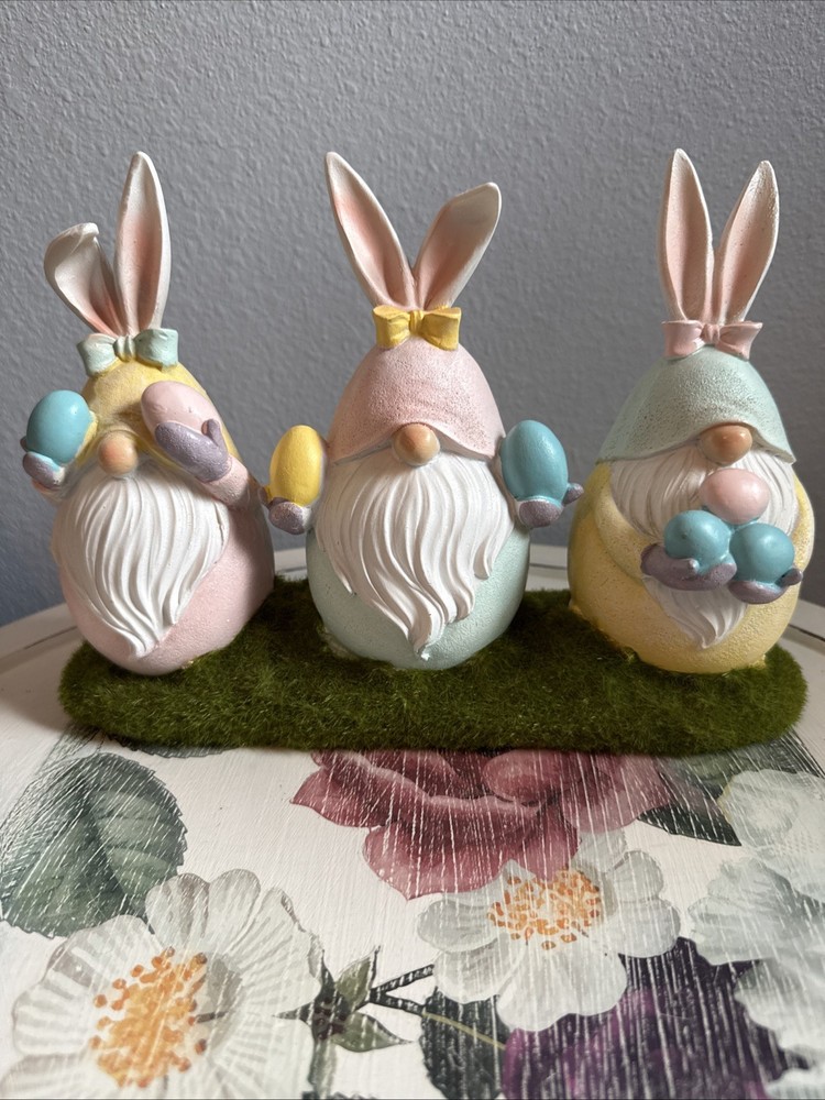 Easter Gnome Bunnies Decor