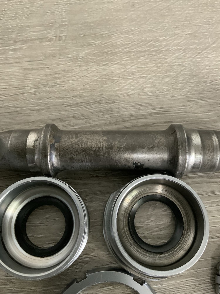 SHIMANO 600 BOTTOM BRACKET BRITISH THREADING 68-113 MM