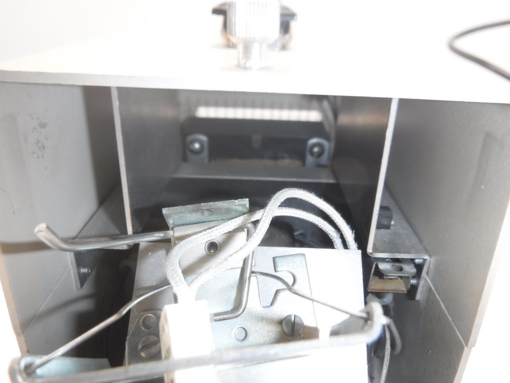 Lumina F0-150 Light Source Illuminator ** No Bulb Inside **
