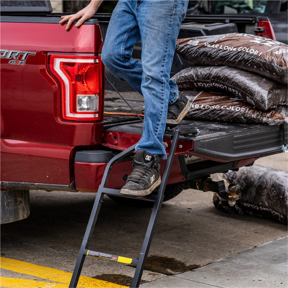 Traxion 5-100 Tailgate Ladder