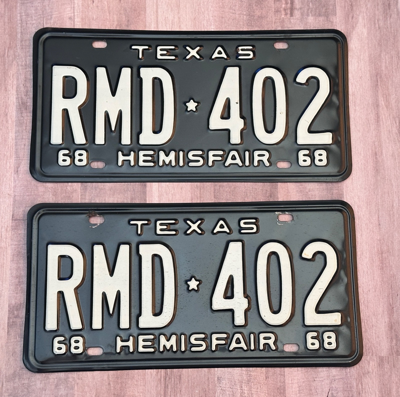 Texas 1968 Hemisfair License Plate Pair # RMD 402