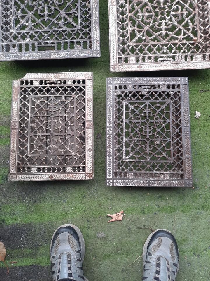 1890's Heat Vents