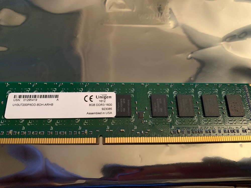 Unigen 8GB DDR3-1600 DIMM