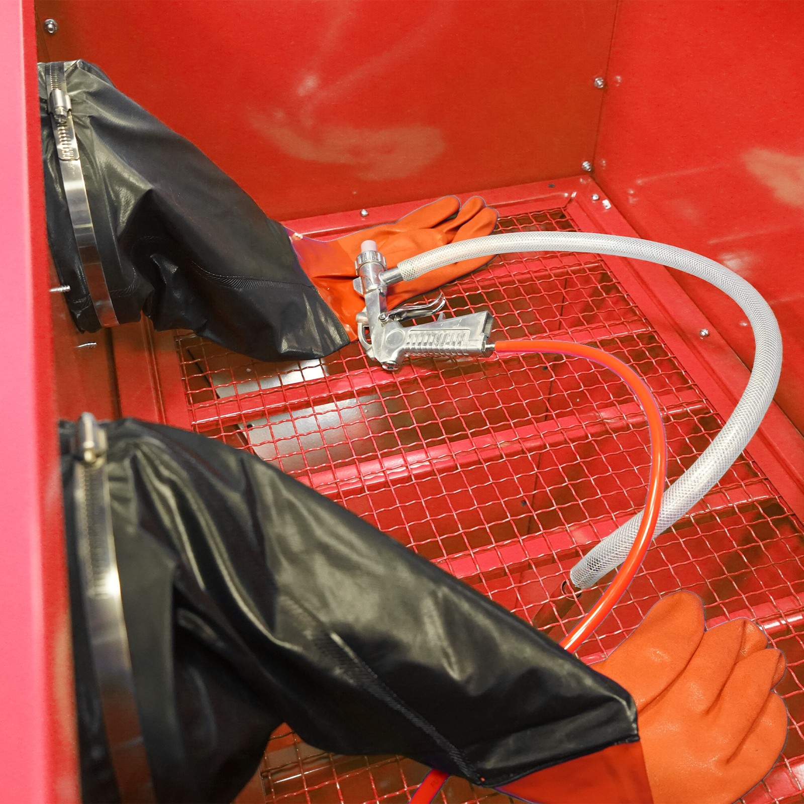 LEADZM 90 Gallon Sand Blasting Cabinet Stand Blasting Gun, Nozzles, Gloves RED