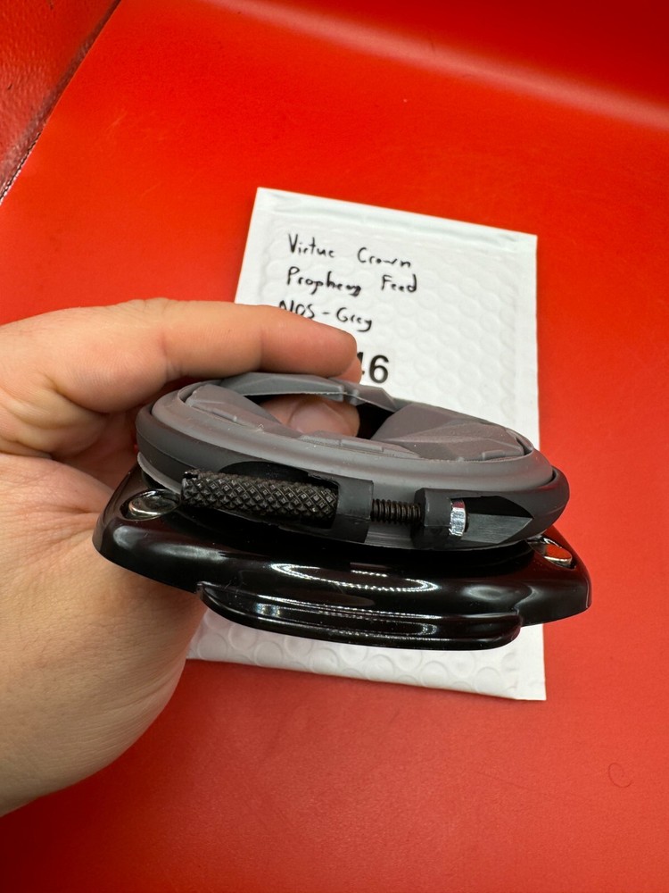 Virtue Crown Prophecy Feed NOS - Grey