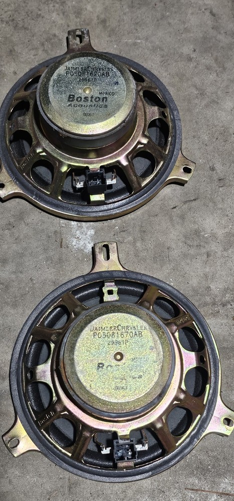 06-10 Boston Acoustic Stereo System