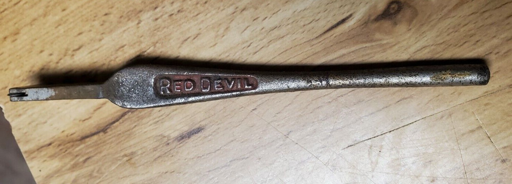 Vintage Red Devil 5" Glass Cutters 024 USA