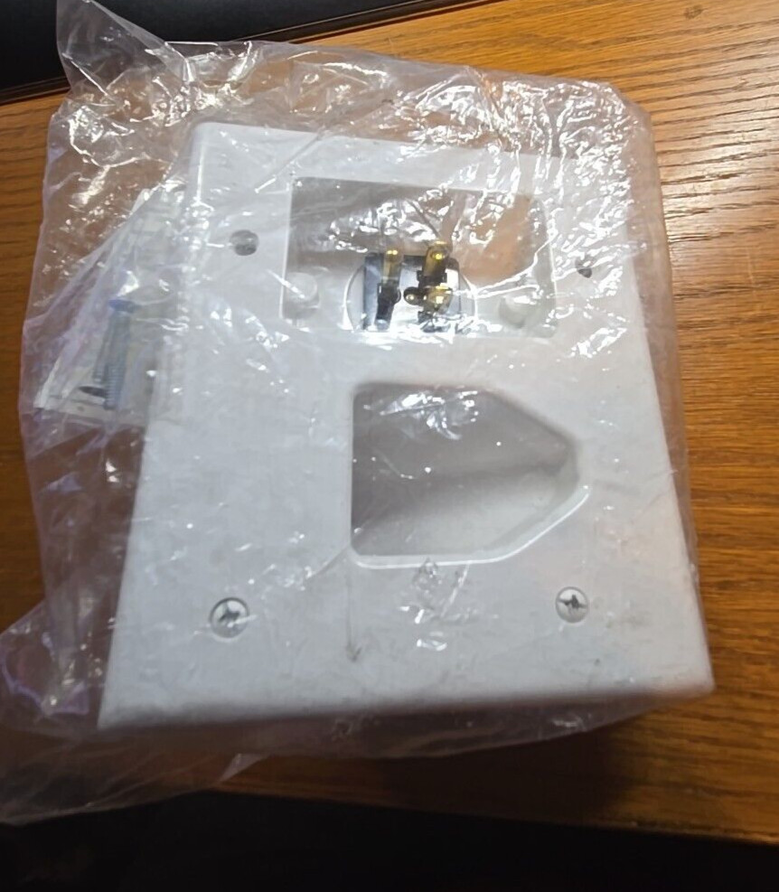 DataComm Electronics Flat Panel TV Cable Organizer White 50-3323-WH KIT