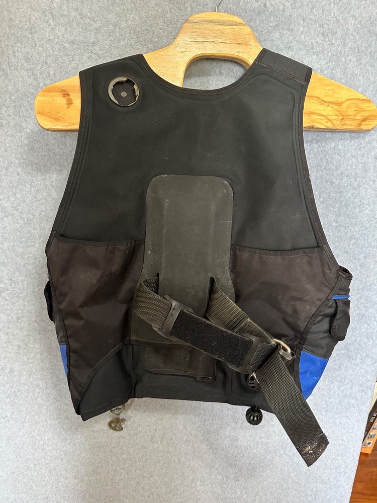 Oceanic Flex Bioflex Scuba Diving Bouyancy Compensator Device (BCD) -Some Issues