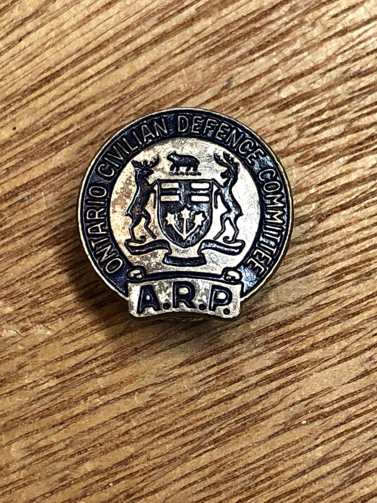 Ontario Civilian Defence Committe Pin Button