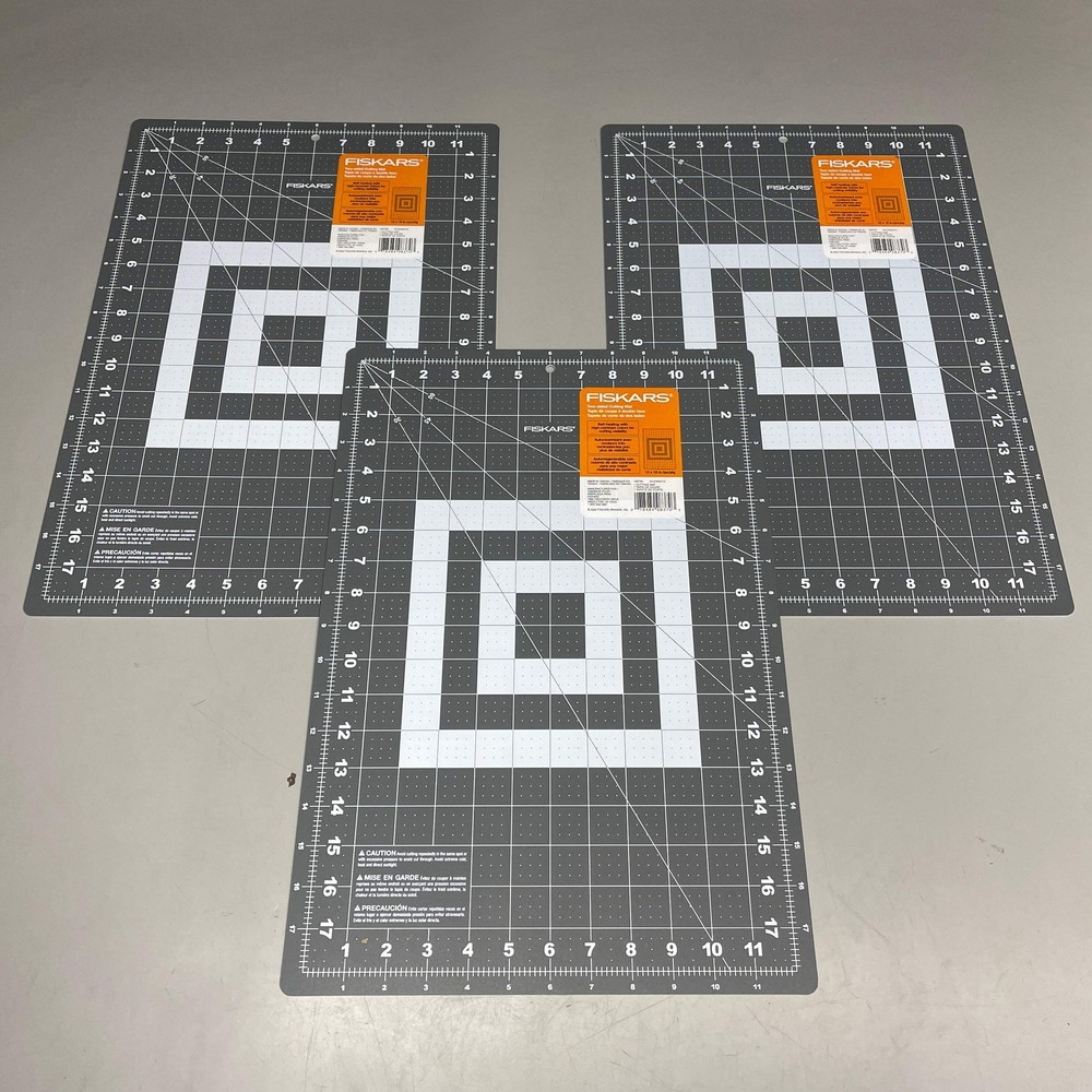 FISKARS (3 PACK) 12 x 18in Double Sided Cutting Mat