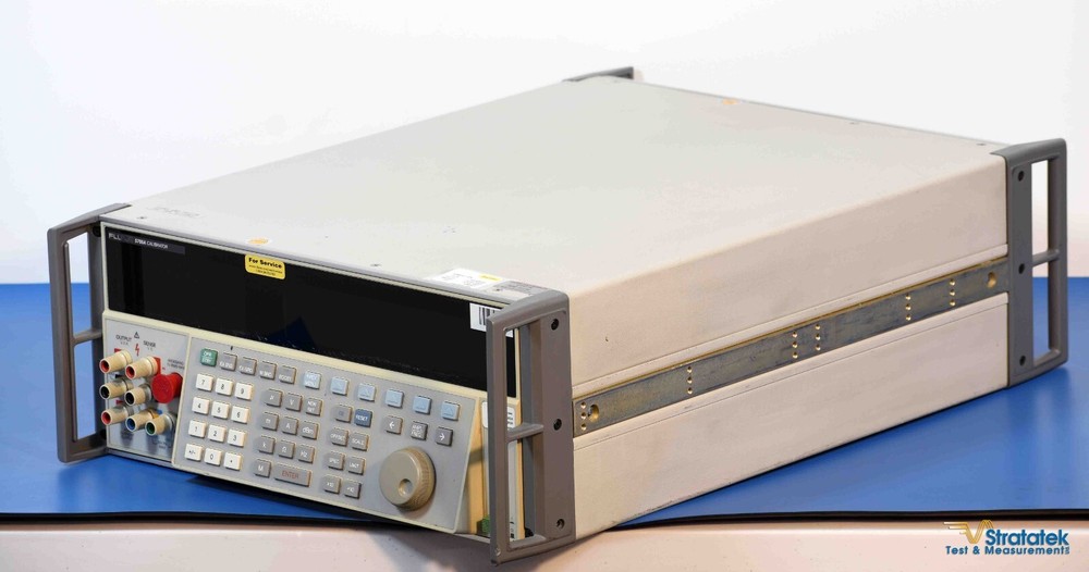 Fluke 5700A Multifunction Calibrator with Active Calibration by Fluke