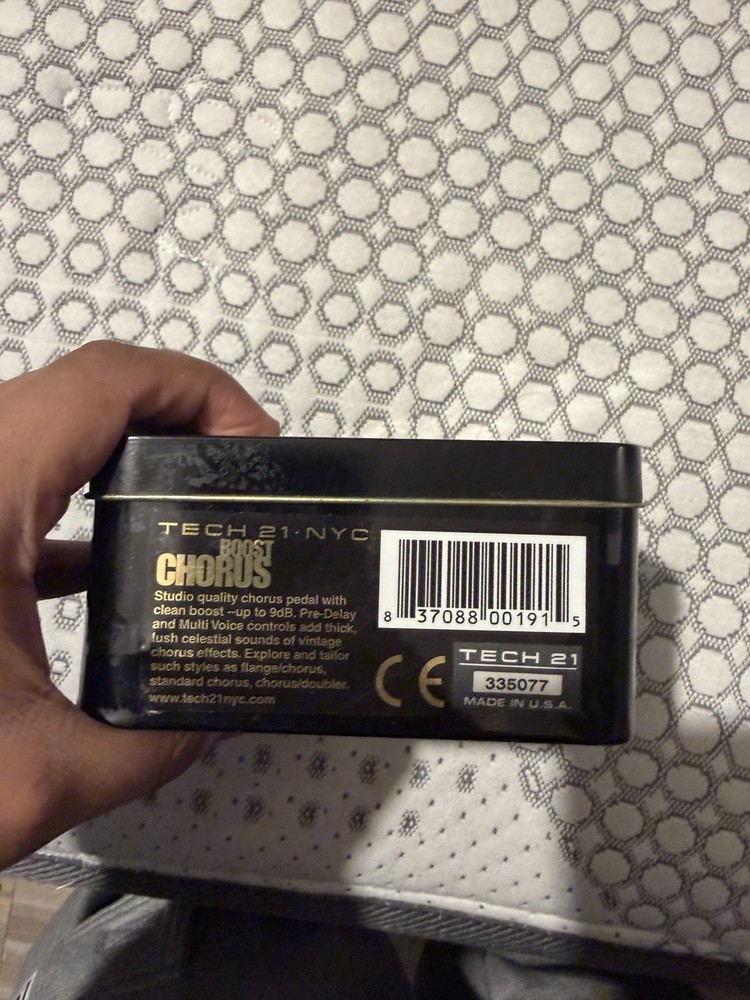 Tech 21 NYC Boost Chorus 2010s - Turquoise/White