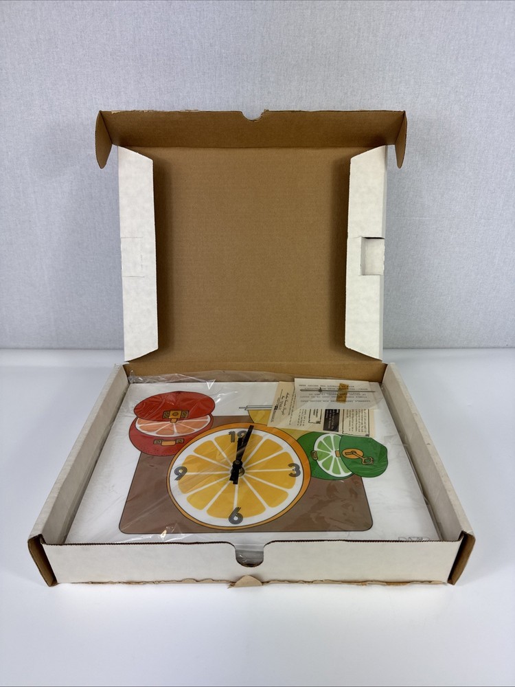 New Vtg 1970s Lemon Lime CLOCK Wall Clock David Davir RETRO Kitchen Tupperware