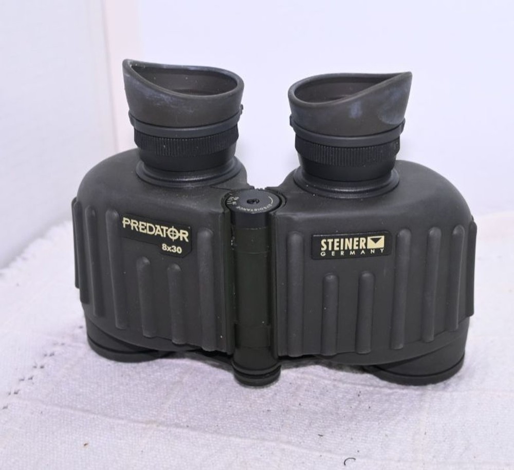 Steiner Predator binoculars made in Germany with case