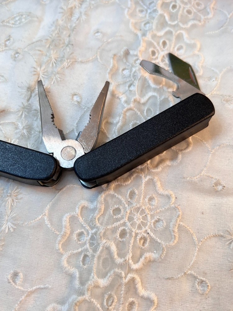 Folding Multi Tool with Carrying Case Black Handle