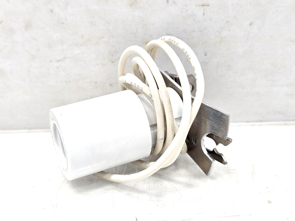 FX4010 PAULUHN LAMP HOLDER