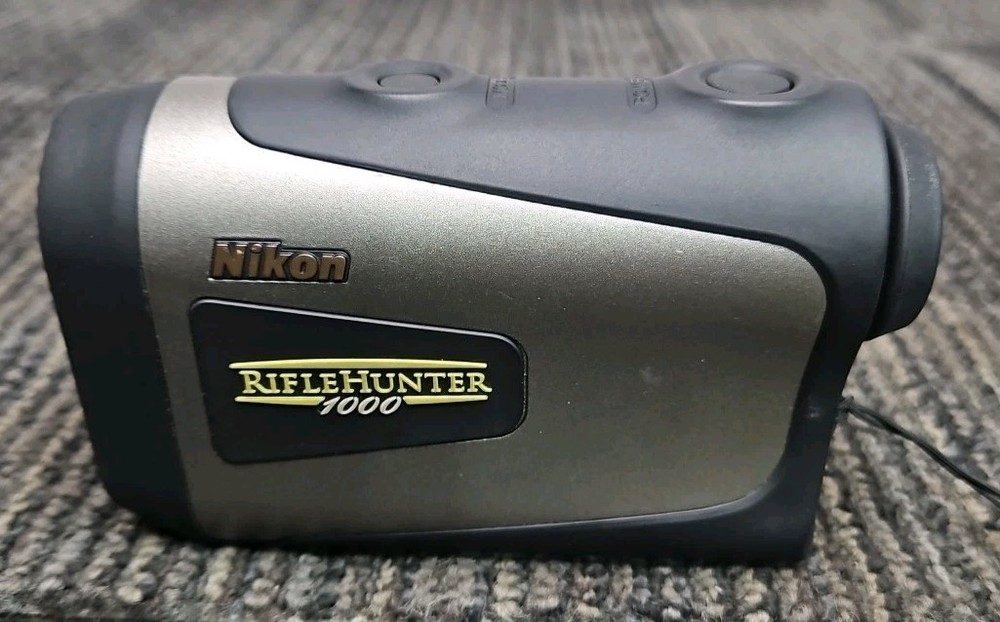 Nikon RifleHunter 1000 Rangefinder with Carry Case