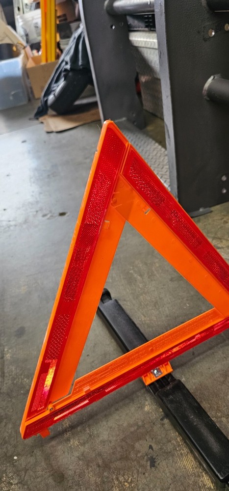 Emergency Warning Roadside Triangle Kit Model 1005 Set of Three