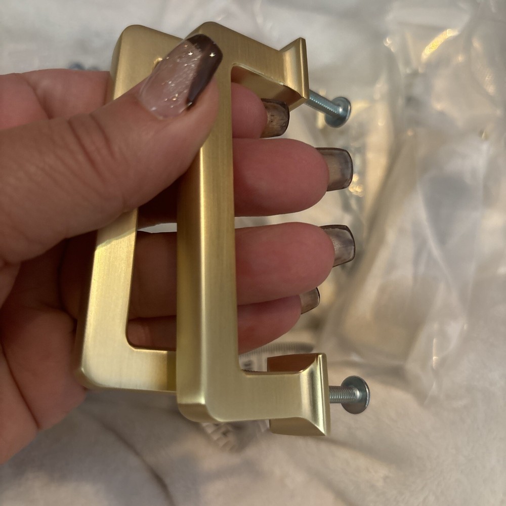 Amerdeco 10 Pack Brushed Gold Cabinet Pulls (read)