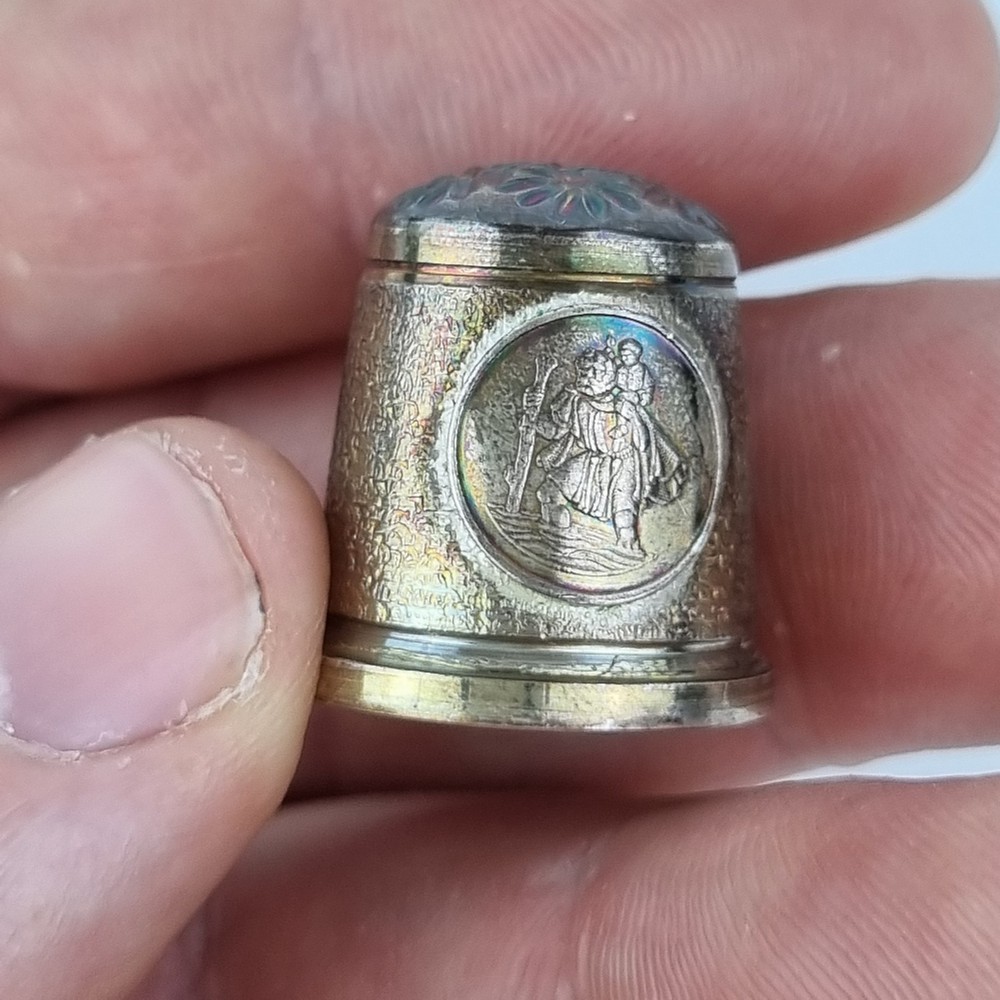 Solid Silver Thimble Figures Roundel Birmingham 1998 Swann Thimbles
