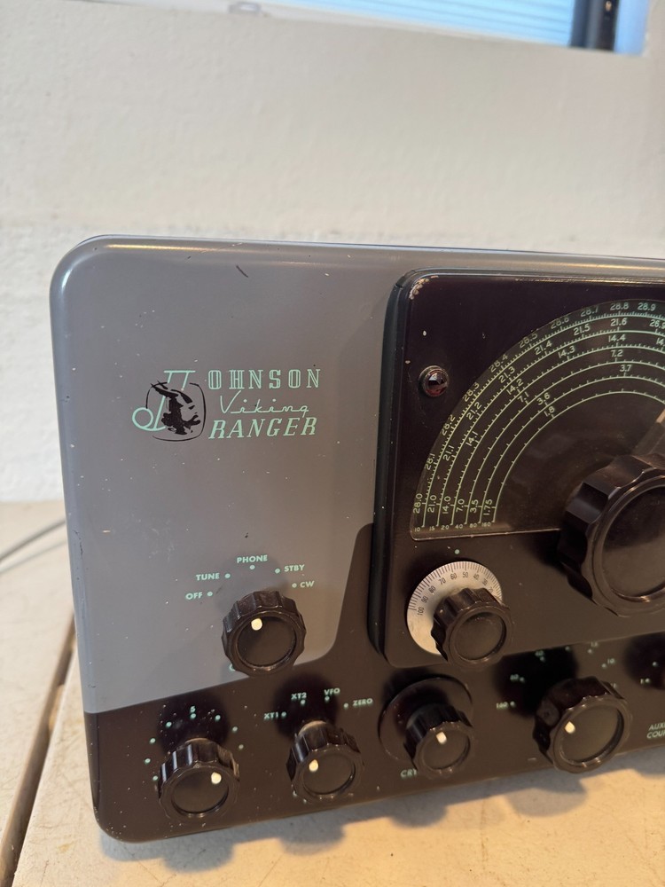 Johnson Viking Ranger Tube Transmitter Powers On Tubes Light Meter Works