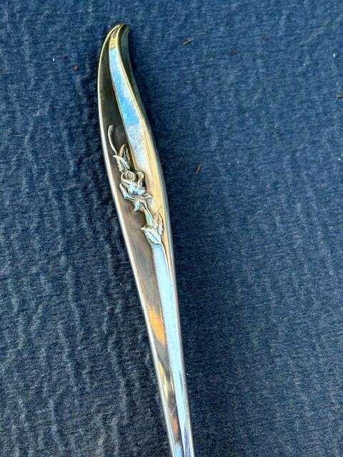 1847 ROGERS ''MAGIC ROSE'' 2 PCS SILVERPLATED SALAD SERVING SET