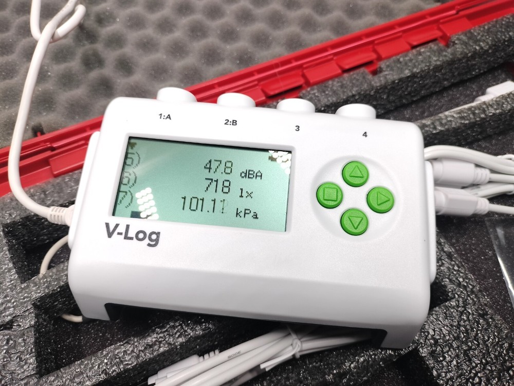 NEW - Data Harvest Easysense V-Log8