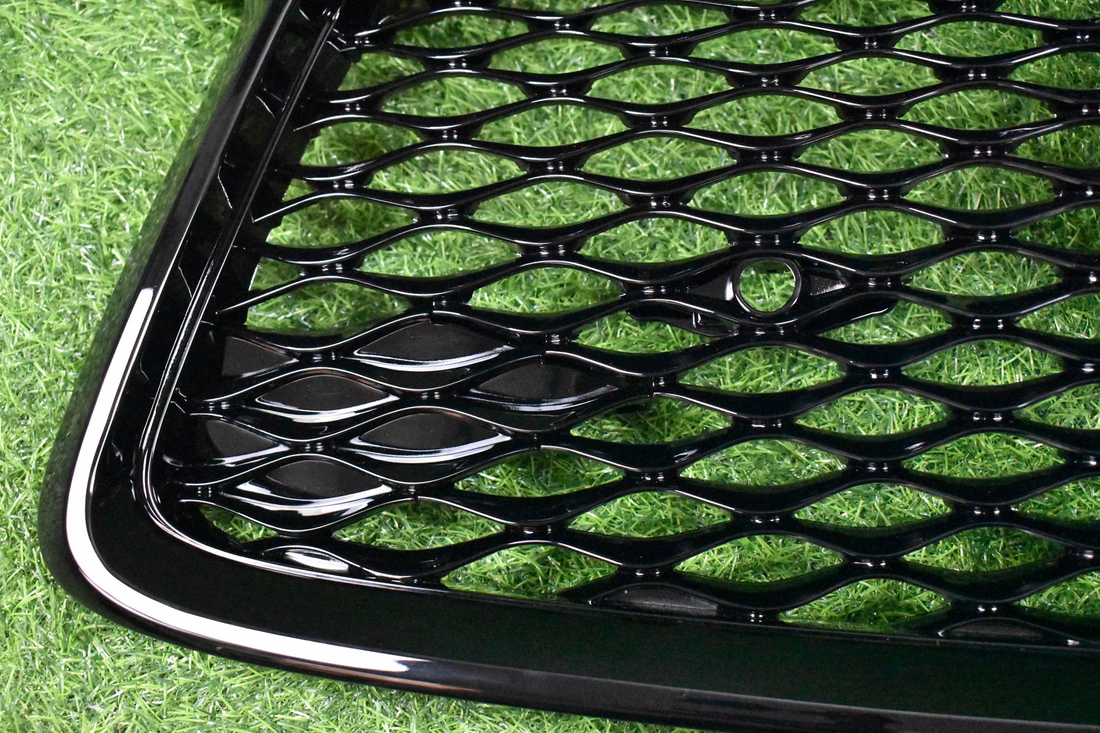 For 2017-2018 INFINITI Q60 Gloss Black Front Bumper Grille Without Camera Option