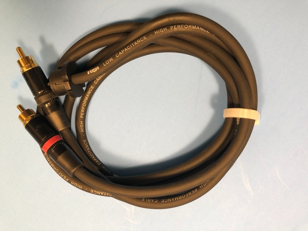 Rega RB330 External Cable In Excellent Condition