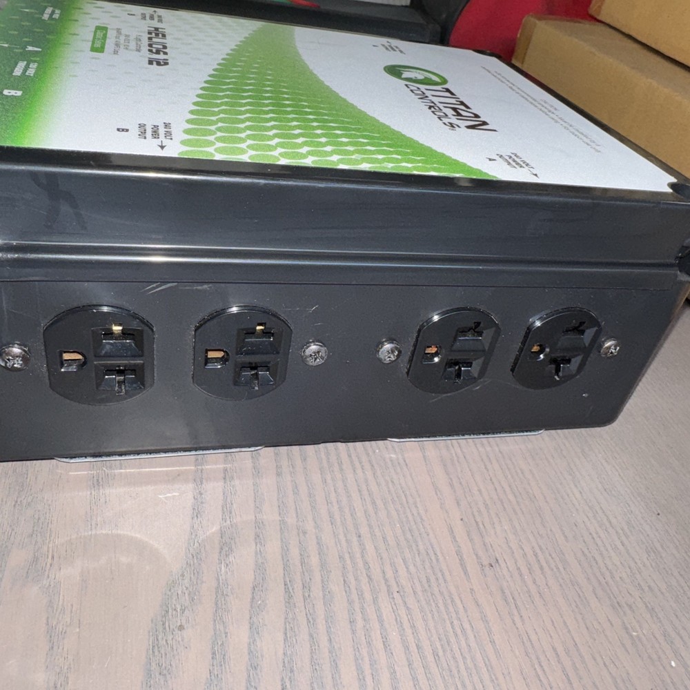 Titan Controls Helios 12 , 240 Volt 8-Light Controller with Dual Trigger Cords