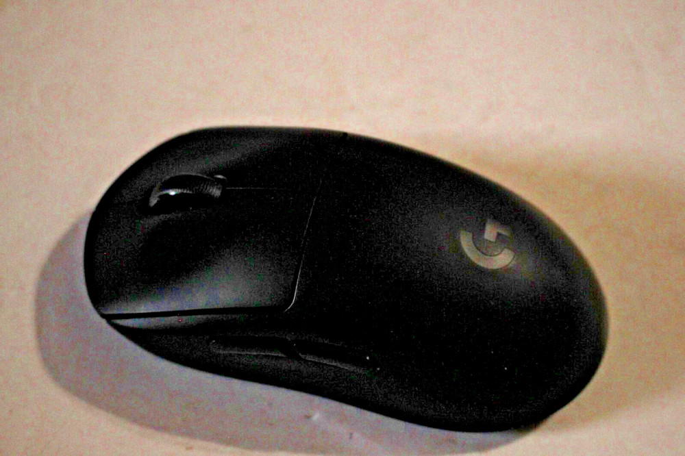 LOGITECH G PRO WIRELESS GAMING MOUSE