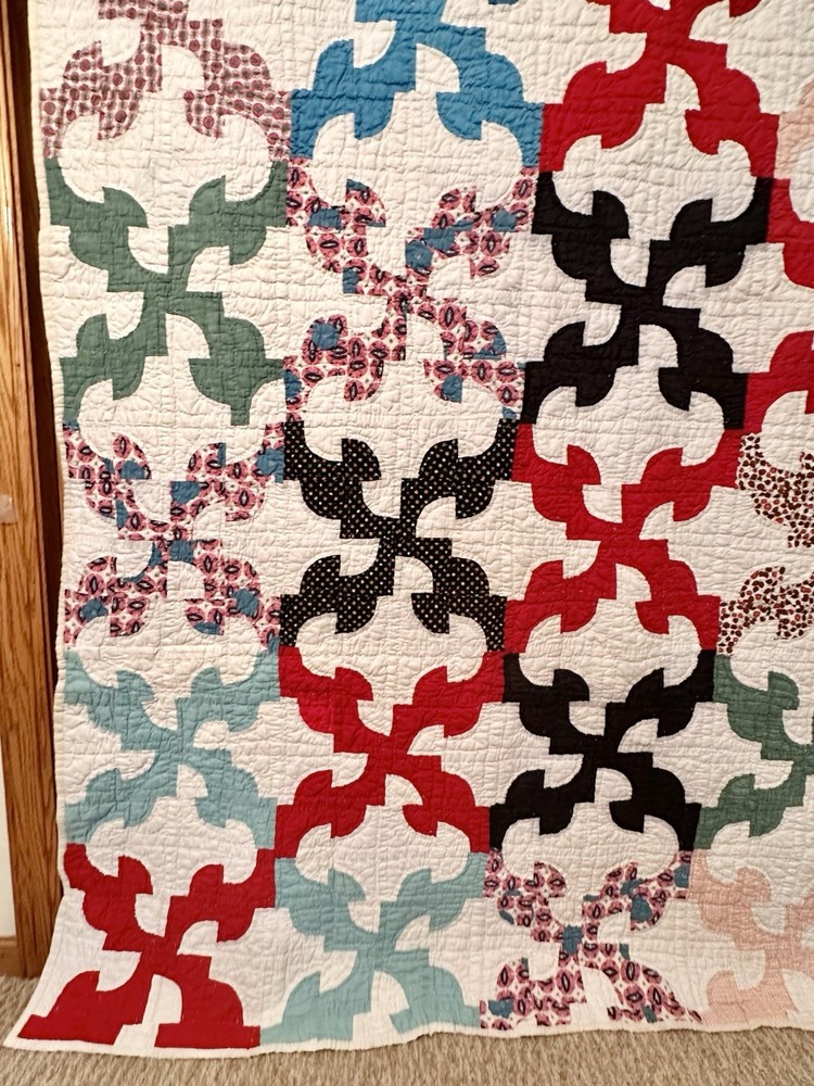 Handmade Patchwork Cotton Drunkards Path Quilt