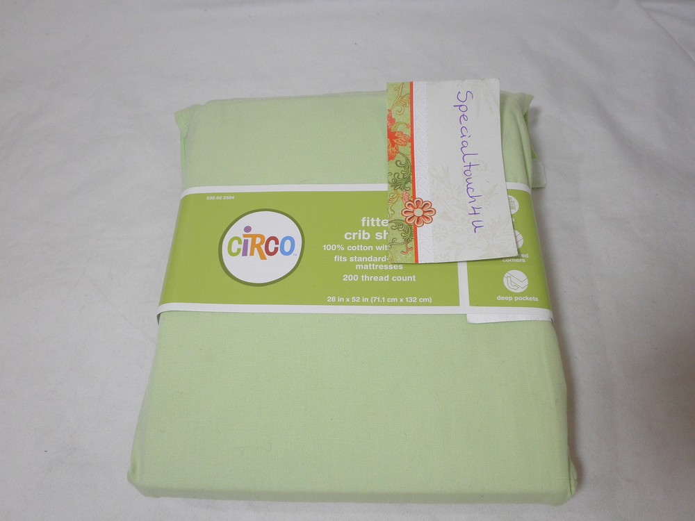 New Circo Fitted Crib Sheet ~ Solid Green ~ 200 Thread Count ~ NIP