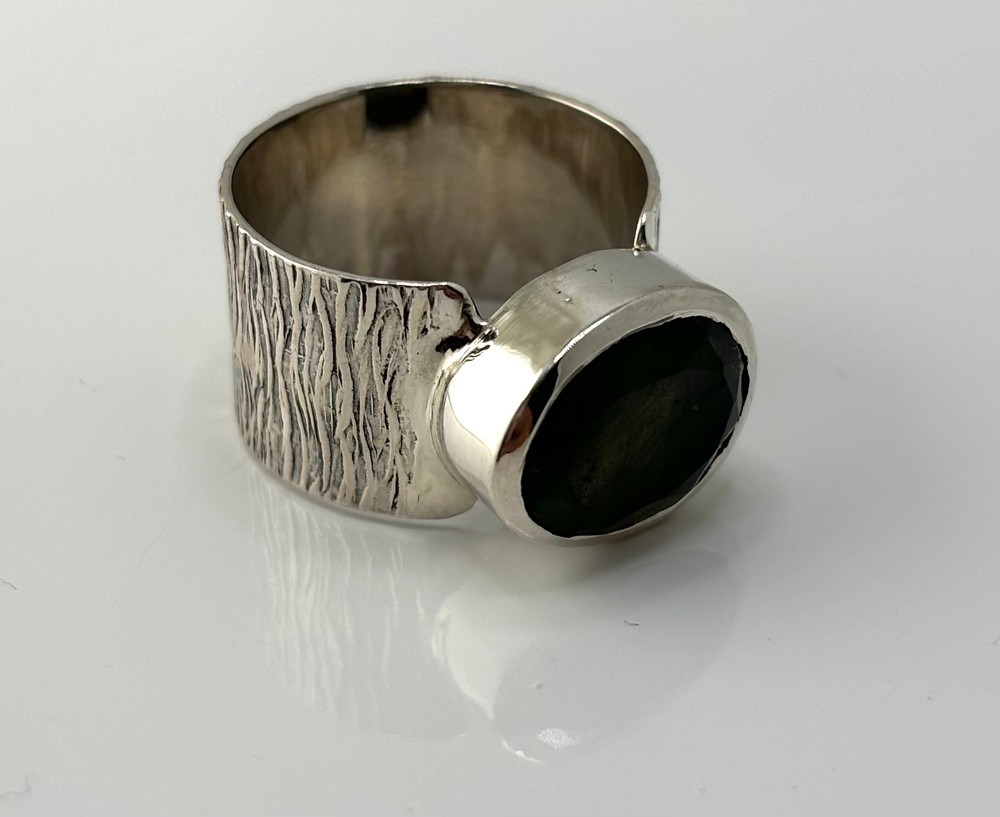 Sterling Silver Hammered Ring with Cut Labradorite
