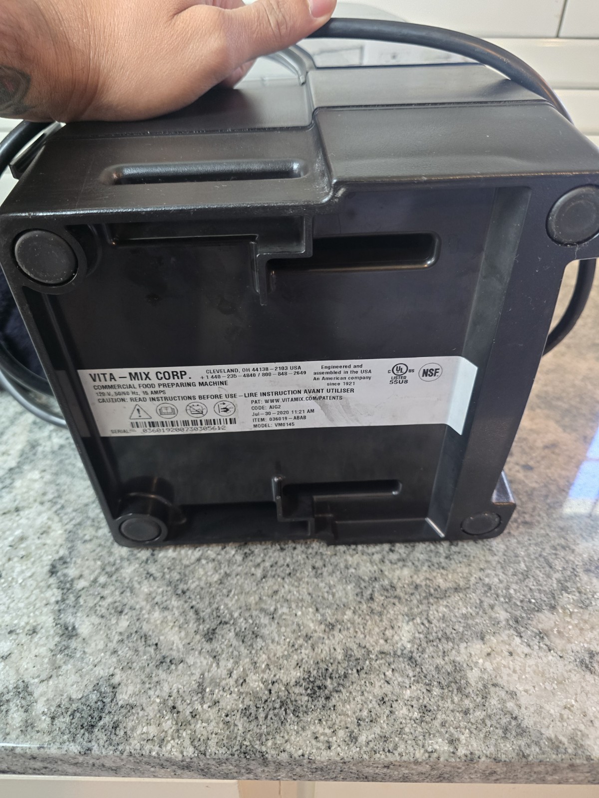 Vitamix The Quiet One Blender 48oz Polycarbonate Jar item 036019 ABAB READ