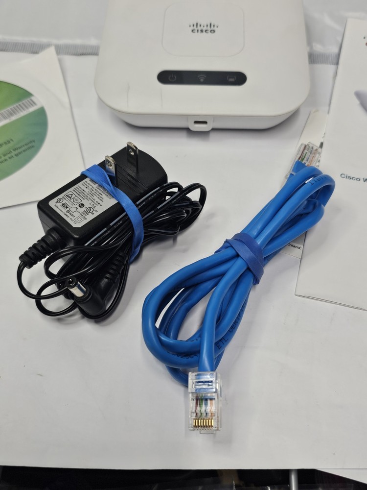 Cisco Wireless Wifi Access Point WAP121 Include Power Cord, Software, Paperwork