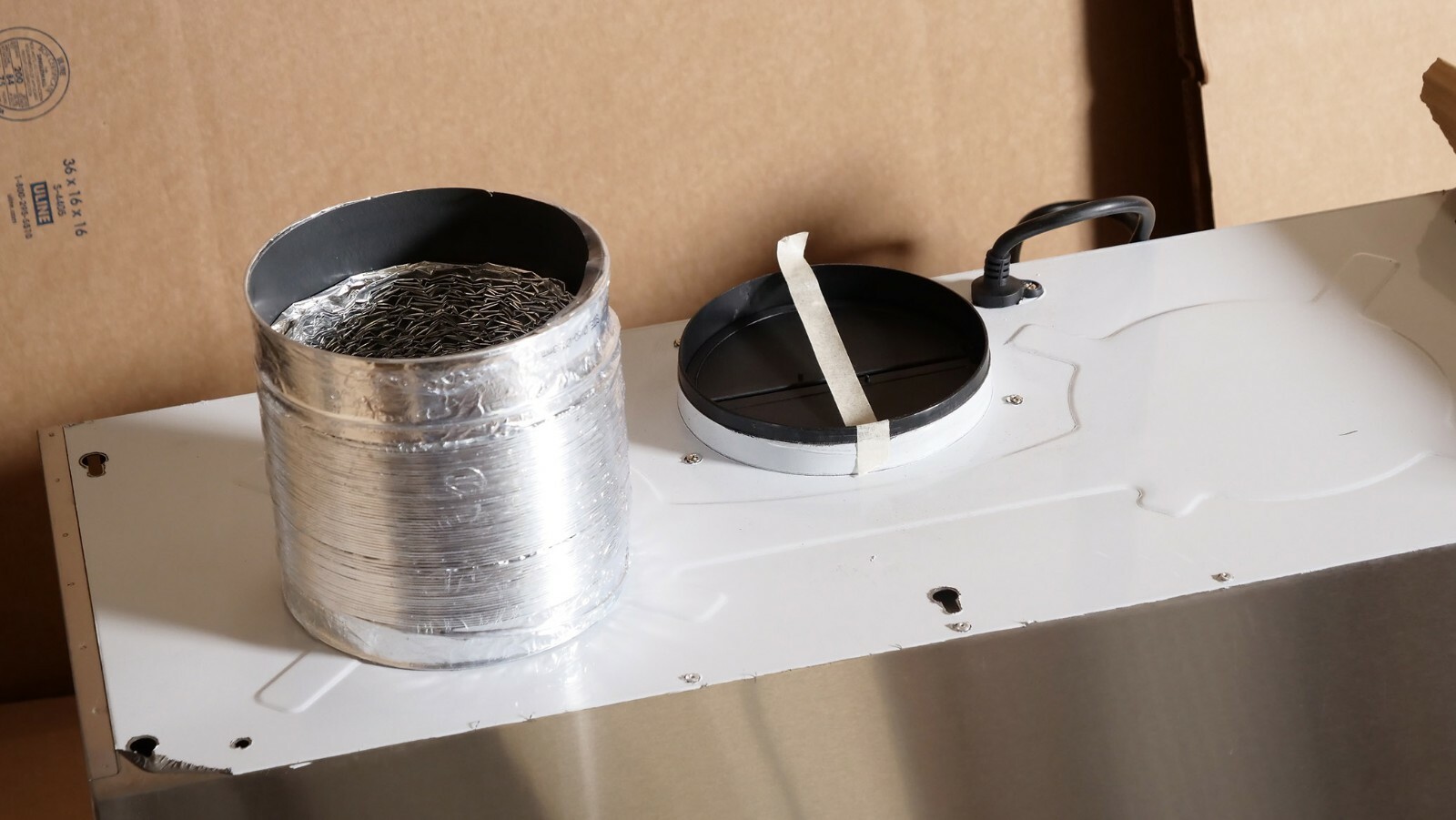 30 in Under Cabinet Range Hood (OPEN BOX) 3-Prong Plug, Stainless Steel, LED