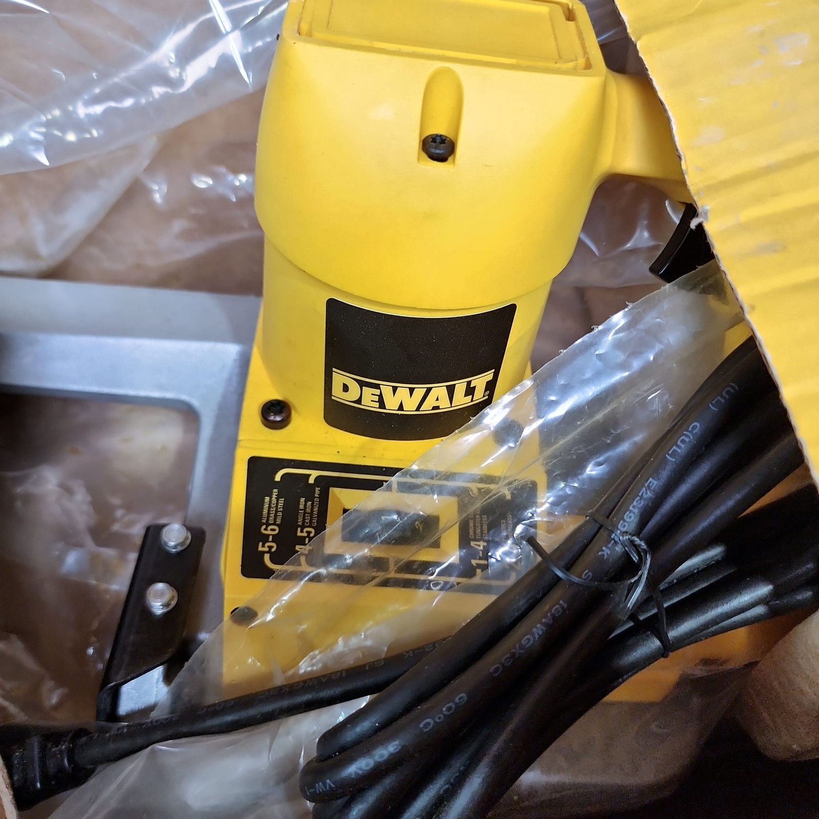 DEWALT DW328 Portable Band Saw Variable Speed Deep Cut Heavy-Duty Tool NOS