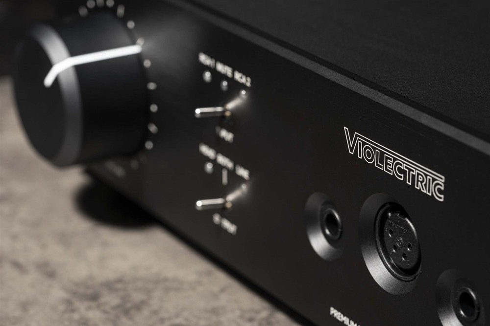 Violectric V340 Balanced Headphone Amplifier With Pre-amp Function