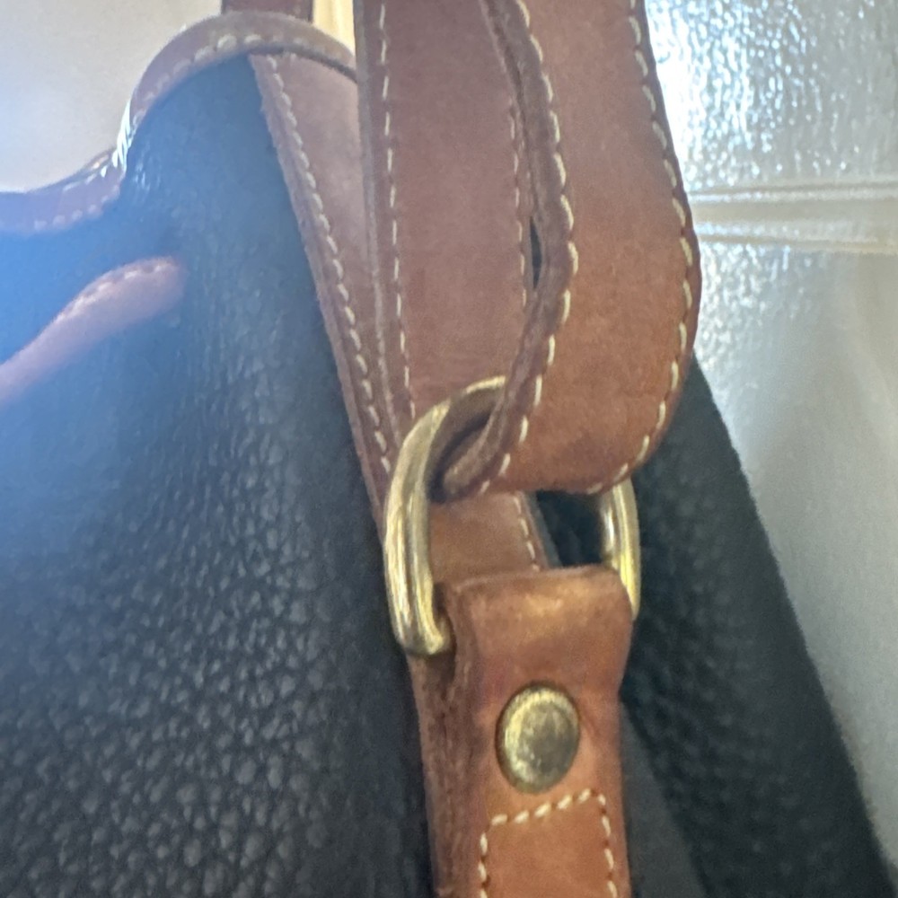 Dooney & Bourke Gorgeous Drawstring Shoulder Bag - Stylish and Authentic