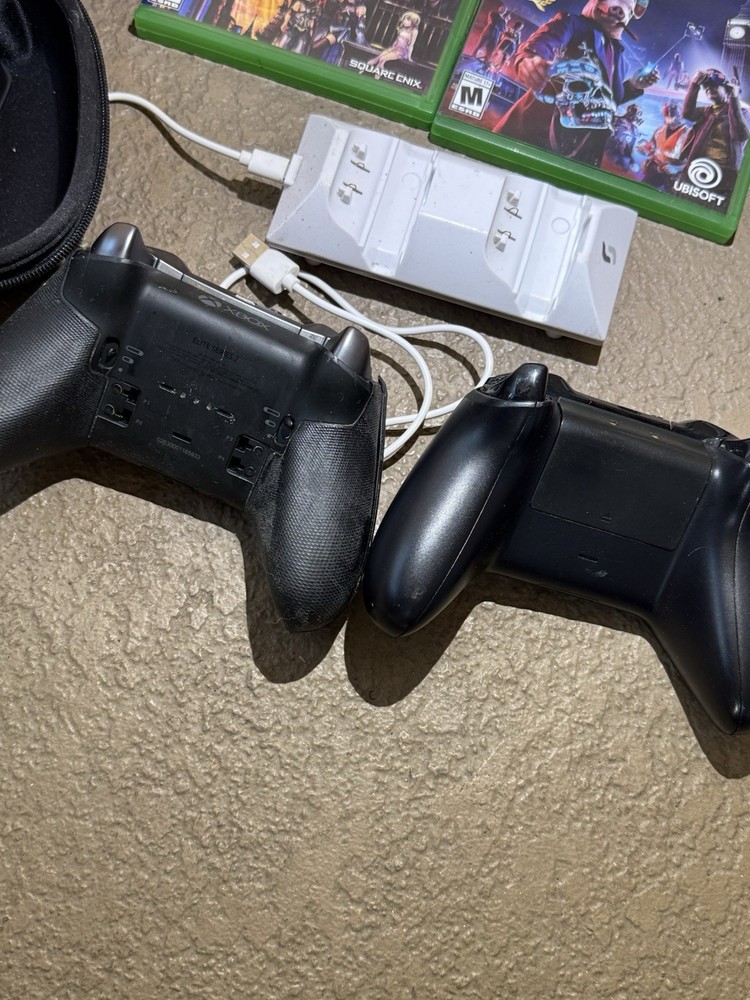 XBOX ONE BUNDLE: Elite Controller, 2nd Controller, 5 Games, Charging Docks
