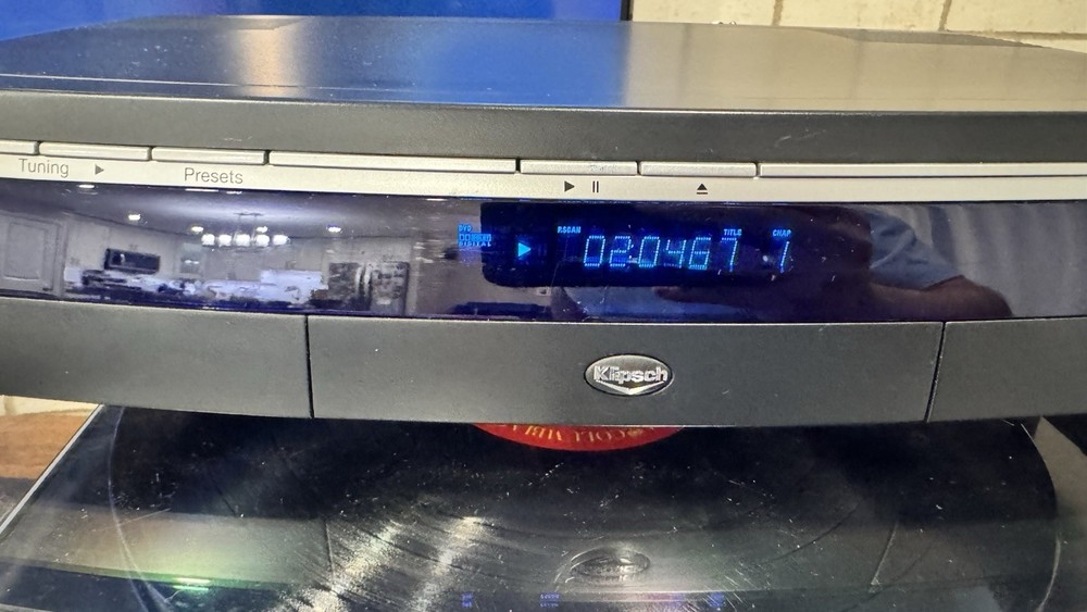 Klipsch DVD Entertainment System – Powers On & Reads Discs (Untested Speakers)