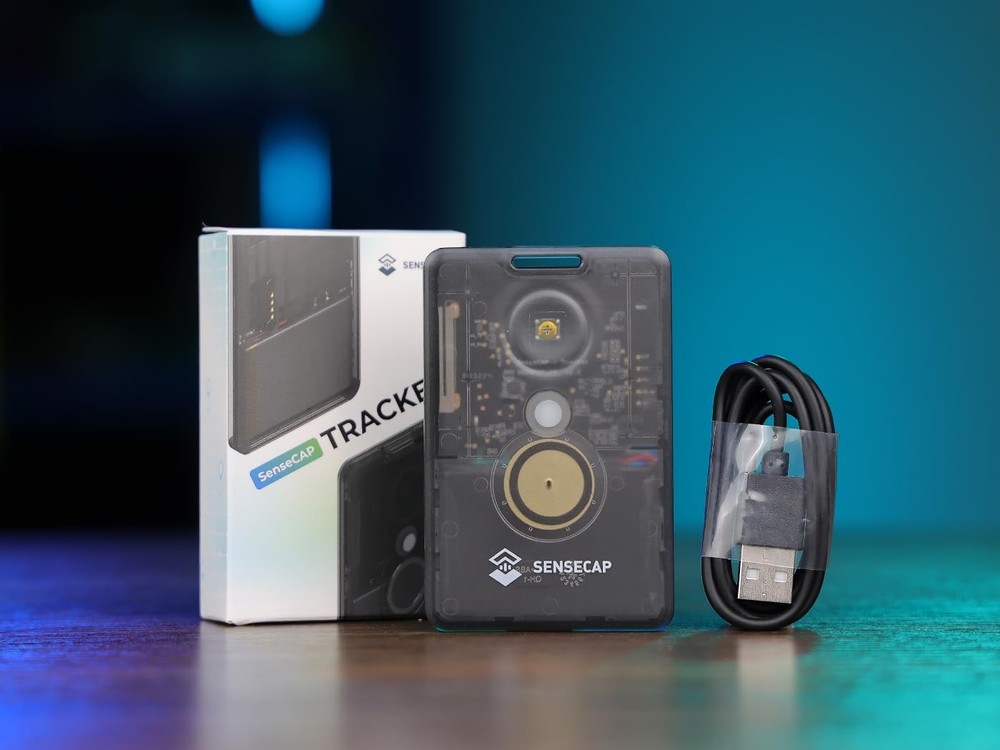 Meshtastic SenseCAP Card Tracker T1000-E - GPS Tracker for IoT Connectivity