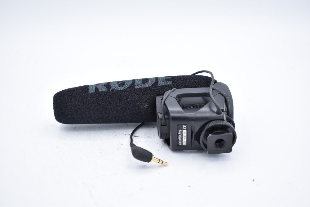 RODE VideoMic Pro Compact Camera-Mount Microphone (VideoMic Pro, 1st Version)