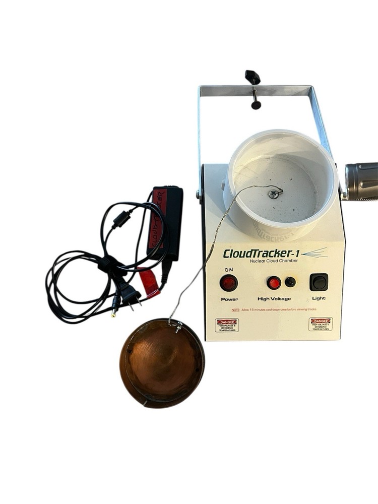 United Nuclear Cloud Chamber CloudTracker-1 Subatomic Particle Detector