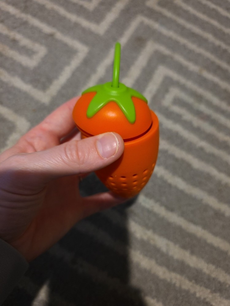 Carrot Shaped Silicone Herb Diffuser