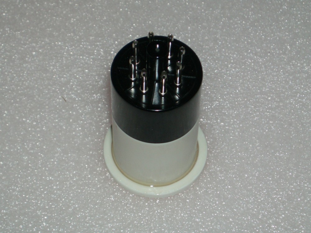 plug - in coil form Octal socket 8 pin OD=33 mm