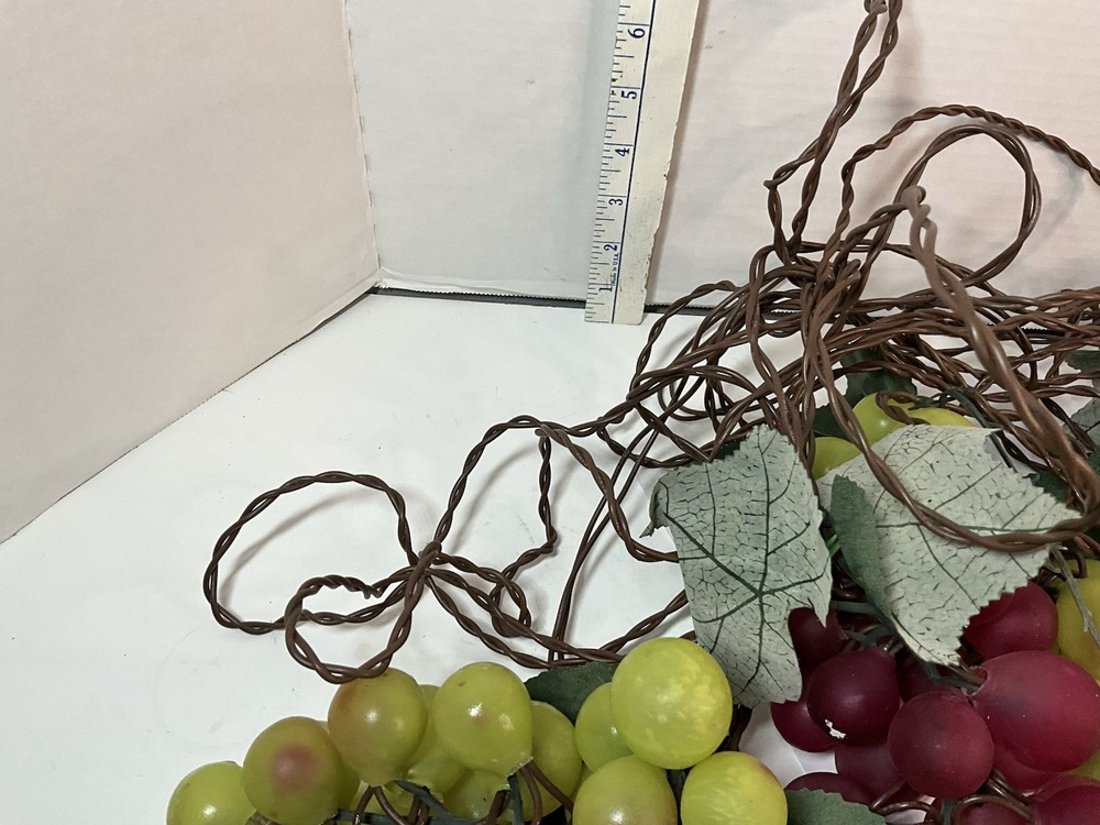Vintage Plastic Rubber Grape String Lights Working 25’ Long 6 Clusters Red/green