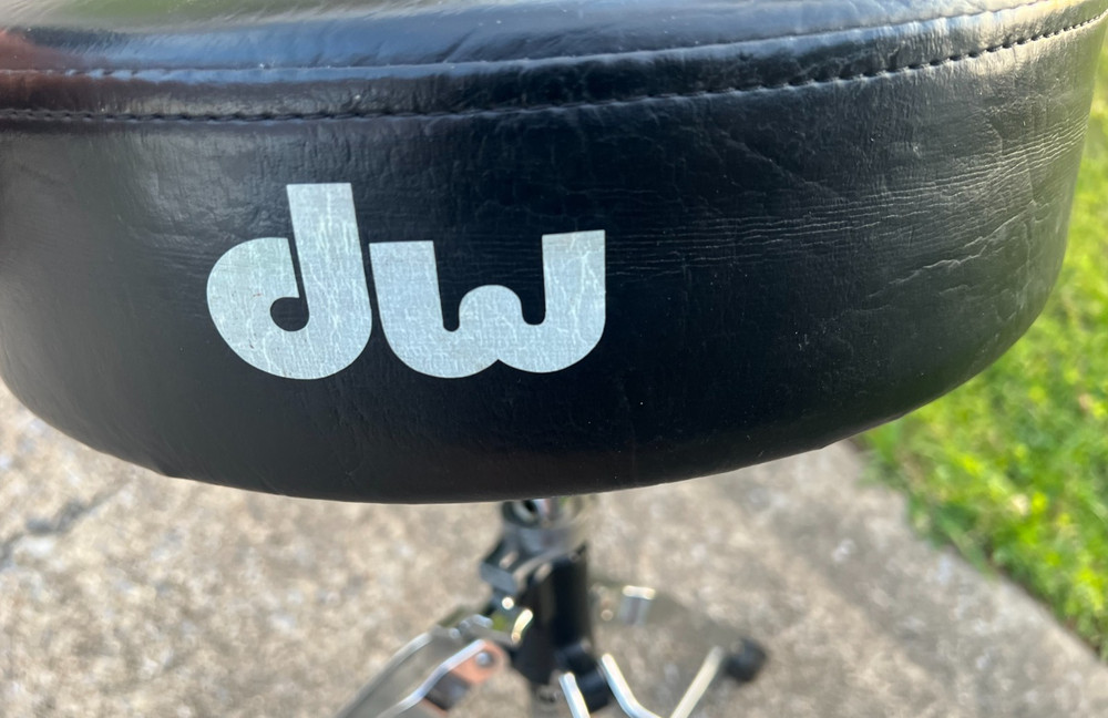 DW 3100 Round Drum Throne -READ